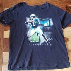 Good condition boys tee.  Size M